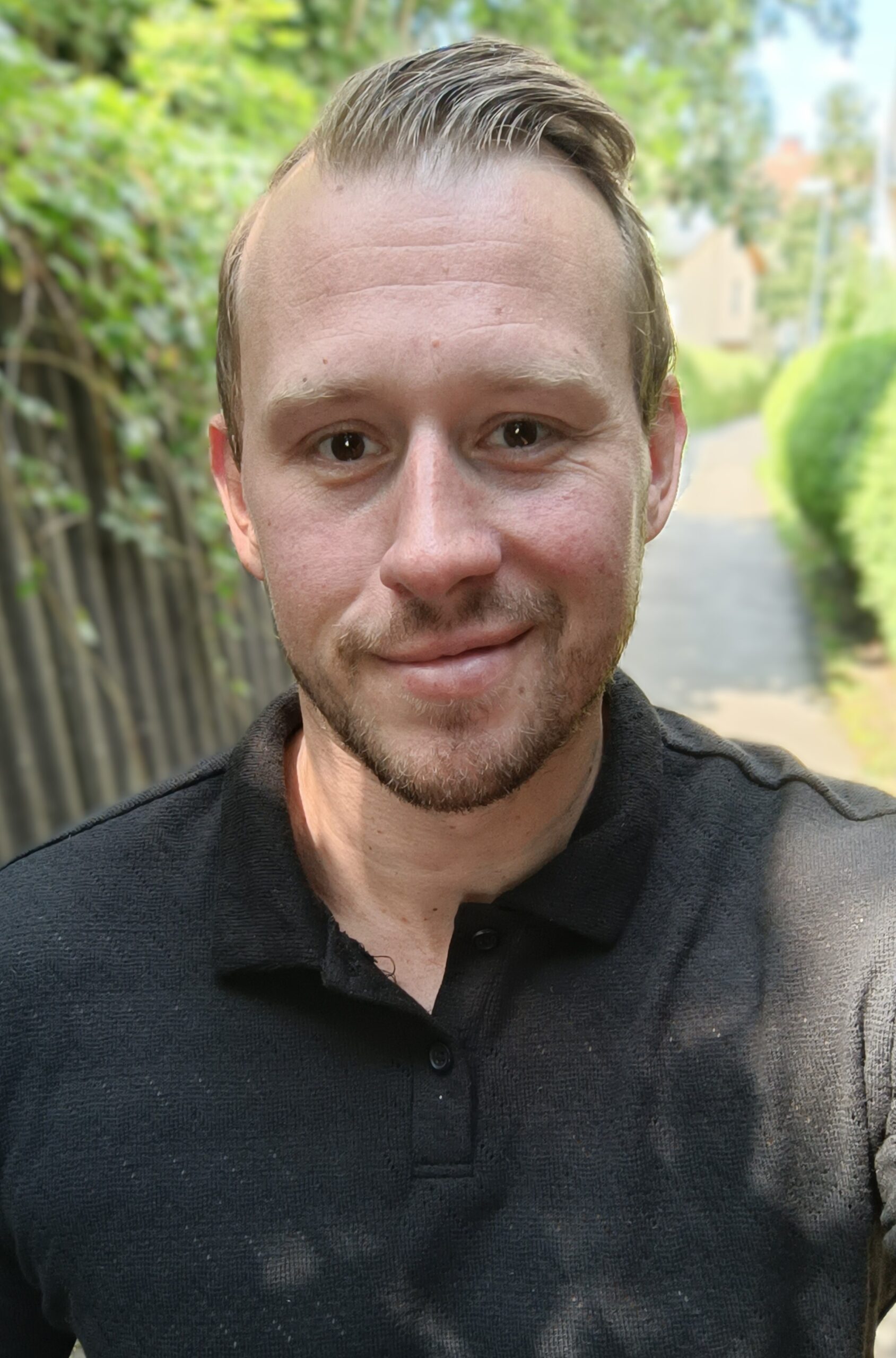 Daniel Schachner, Inhaber von PixelForge und zertifizierter IT-System-Spezialist für High-End PCs und Reparaturen in der Obersteiermark und Kärnten.